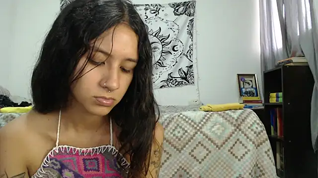 Snapshot of AlinaWoolf_ chatting on 12/27/24, 10:16 AlinaWoolf online show from 12/27/24, 10:16