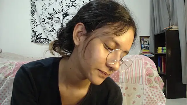 Snapshot of AlinaWoolf_ chatting on 01/31/25, 03:41 AlinaWoolf online show from 01/31/25, 03:41