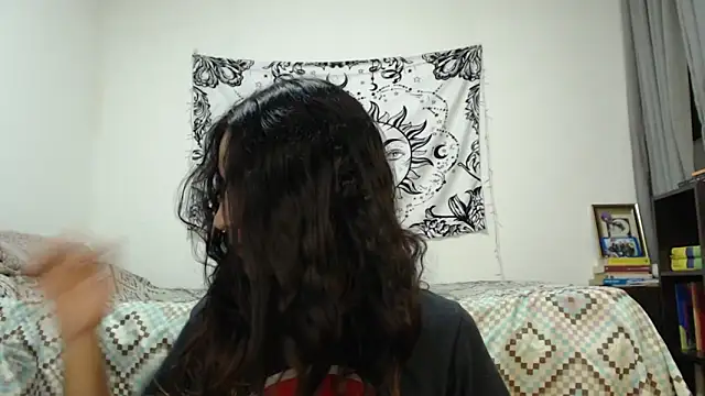 Snapshot of AlinaWoolf_ chatting on 02/02/25, 03:43 AlinaWoolf online show from 02/02/25, 03:43