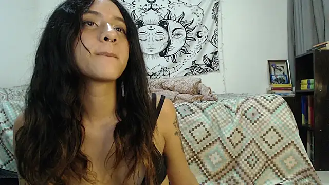 Snapshot of AlinaWoolf_ chatting on 02/02/25, 06:48 AlinaWoolf online show from 02/02/25, 06:48