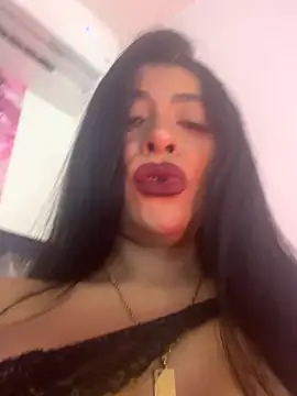 Snapshot of canela_10 chatting on 09/16/25, 03:07 canela 10 online show from 09/16/25, 03:07