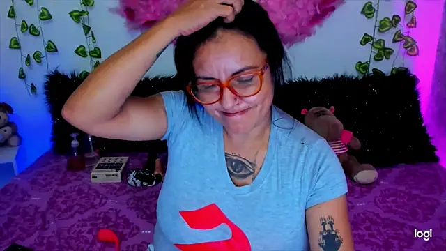 MegamKim online show from 11/11/25, 01:49