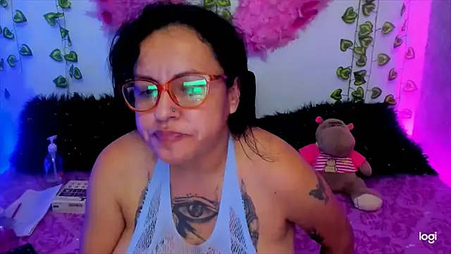 MegamKim online show from 11/19/25, 01:27