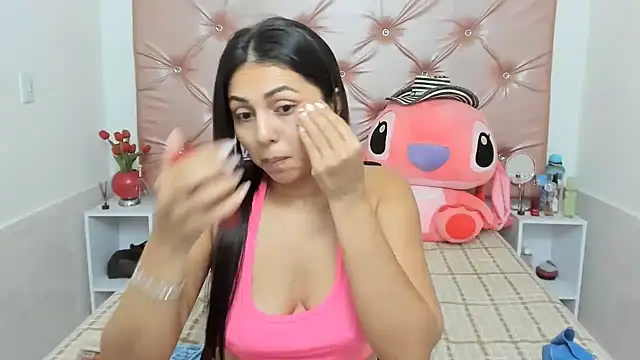 KatiaMoore online show from 10/25/25, 11:29