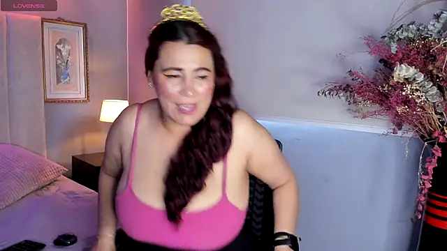 MarthinaBaker online show from 11/13/25, 12:15