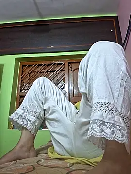 kunjan789 online show from 03/20/25, 04:07