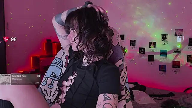 deadlysweet online show from 11/06/25, 01:06