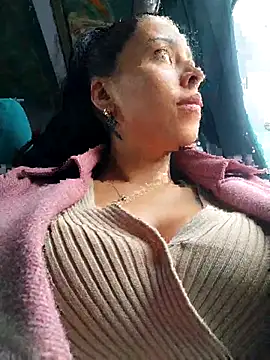 Snapshot of Emily_Wane chatting on 10/08/25, 04:48 Emily Wane online show from 10/08/25, 04:48