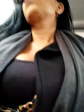 Snapshot of Emily_Wane chatting on 10/19/25, 04:40 Emily Wane online show from 10/19/25, 04:40