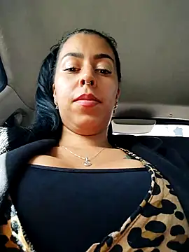 Snapshot of Emily_Wane chatting on 11/18/25, 04:44 Emily Wane online show from 11/18/25, 04:44