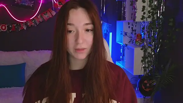 Snapshot of YasmineWest chatting on 10/29/25, 02:25 YasmineWest online show from 10/29/25, 02:25