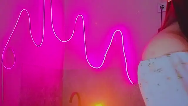 Snapshot of YasmineWest chatting on 11/19/25, 05:46 YasmineWest online show from 11/19/25, 05:46