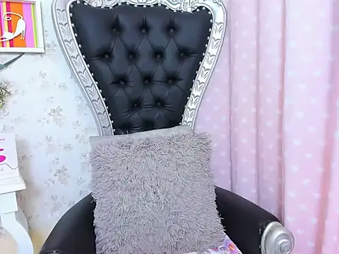 milf bigass  online show from 10/20/25, 11:54