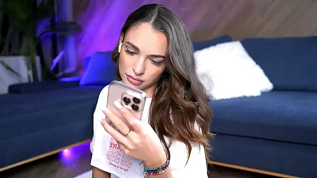 EsmeAinsley online show from 11/14/25, 01:15