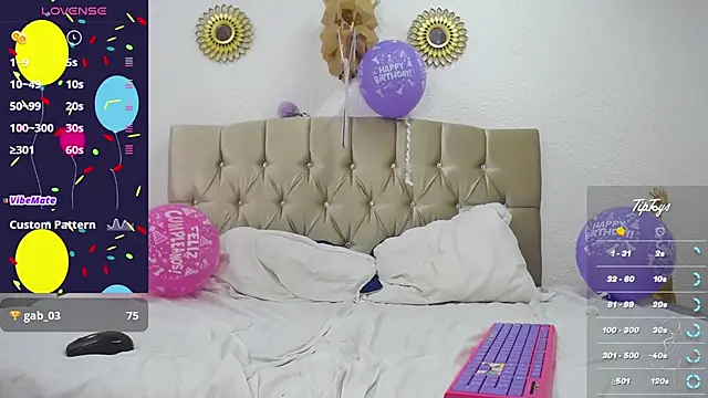 Snapshot of Dreams_sophi chatting on 03/06/25, 10:47 Dreams sophi online show from 03/06/25, 10:47