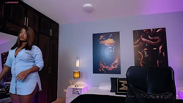 JasmineCampbell  online show from 10/28/25, 08:22