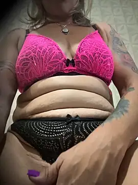 Snapshot of loiracps chatting on 09/15/25, 07:03 loiracps online show from 09/15/25, 07:03