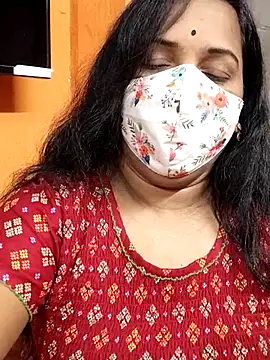 Snapshot of Susma-Telugu chatting on 09/19/25, 05:46 Susma-Telugu online show from 09/19/25, 05:46