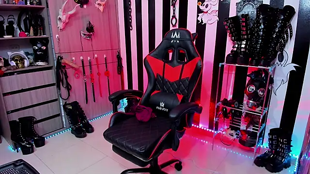 daven56 online show from 02/11/25, 01:20