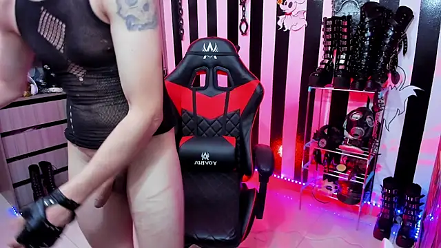 daven56 online show from 02/17/25, 01:32