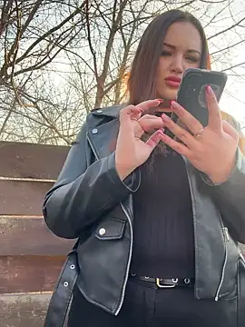 leila beayte  online show from 03/07/25, 04:00