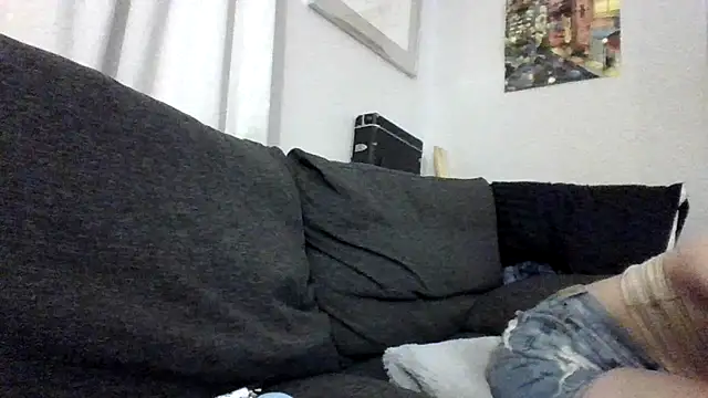Snapshot of linsnextdoor26 chatting on 10/11/25, 12:47 linsnextdoor26 online show from 10/11/25, 12:47