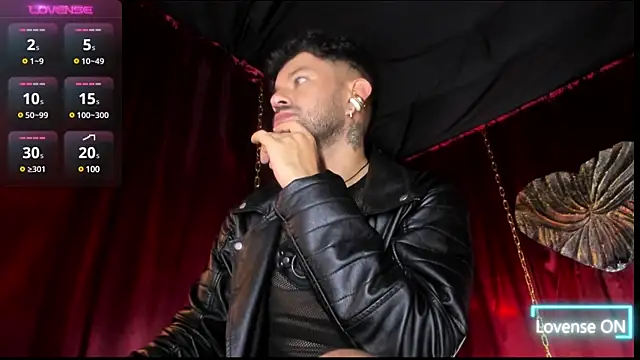 Snapshot of LatinMilk_ chatting on 01/16/25, 09:19 LatinMilk online show from 01/16/25, 09:19