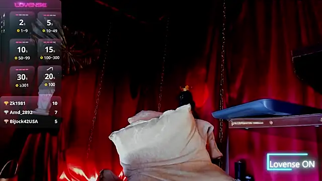 Snapshot of LatinMilk_ chatting on 01/27/25, 02:53 LatinMilk online show from 01/27/25, 02:53