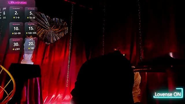 Snapshot of LatinMilk_ chatting on 02/02/25, 09:19 LatinMilk online show from 02/02/25, 09:19