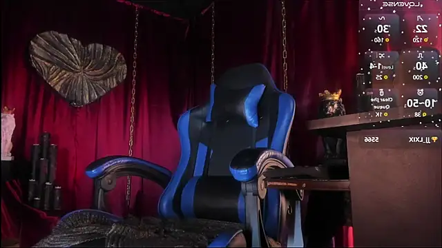 Snapshot of LatinMilk_ chatting on 02/20/25, 03:45 LatinMilk online show from 02/20/25, 03:45