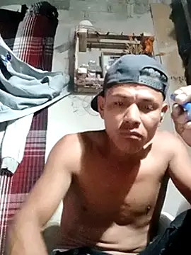 Snapshot of Moreno1813 chatting on 02/16/25, 06:21 Moreno1813 online show from 02/16/25, 06:21