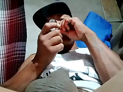 Snapshot of Moreno1813 chatting on 02/19/25, 06:44 Moreno1813 online show from 02/19/25, 06:44