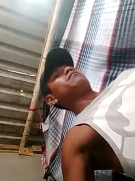 Snapshot of Moreno1813 chatting on 03/15/25, 05:59 Moreno1813 online show from 03/15/25, 05:59