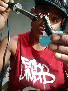 Snapshot of Moreno1813 chatting on 03/18/25, 02:25 Moreno1813 online show from 03/18/25, 02:25