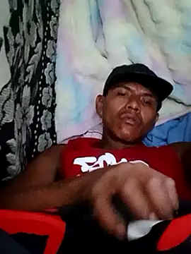 Snapshot of Moreno1813 chatting on 03/18/25, 08:36 Moreno1813 online show from 03/18/25, 08:36