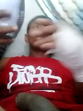 Snapshot of Moreno1813 chatting on 03/18/25, 02:48 Moreno1813 online show from 03/18/25, 02:48