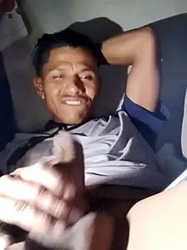 Snapshot of Moreno1813 chatting on 03/20/25, 10:54 Moreno1813 online show from 03/20/25, 10:54