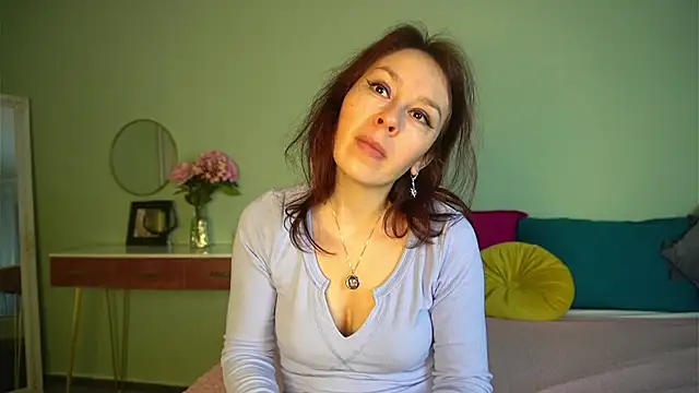Snapshot of HaileyMoonn chatting on 03/18/25, 04:26 HaileyMoonn online show from 03/18/25, 04:26