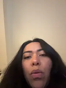 PetitLumiere online show from 11/25/25, 04:56