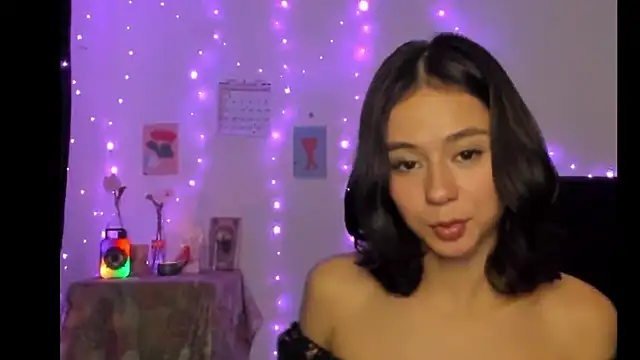 cute roxana  online show from 02/28/25, 11:12