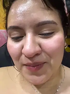 Snapshot of dannarossy_ chatting on 01/14/25, 07:48 dannarossy online show from 01/14/25, 07:48