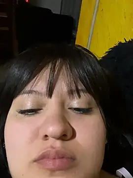 Snapshot of dannarossy_ chatting on 01/22/25, 08:29 dannarossy online show from 01/22/25, 08:29