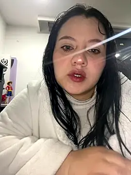 Snapshot of dannarossy_ chatting on 09/11/25, 10:04 dannarossy online show from 09/11/25, 10:04