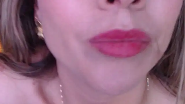 Snapshot of Ammy_Castro chatting on 02/03/25, 11:36 Ammy Castro online show from 02/03/25, 11:36
