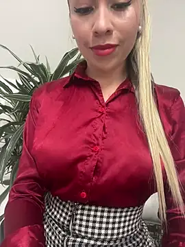 Snapshot of Ammy_Castro chatting on 02/06/25, 05:51 Ammy Castro online show from 02/06/25, 05:51