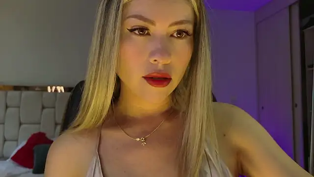 Snapshot of Ammy_Castro chatting on 09/29/25, 10:14 Ammy Castro online show from 09/29/25, 10:14