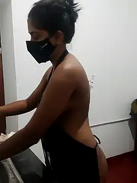 Snapshot of Kunchiii chatting on 12/27/24, 03:04 Kunchiii online show from 12/27/24, 03:04