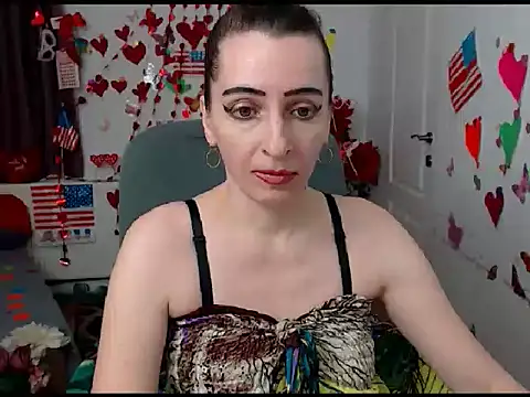 Snapshot of EvelynAngell chatting on 02/08/25, 06:43 EvelynAngell online show from 02/08/25, 06:43