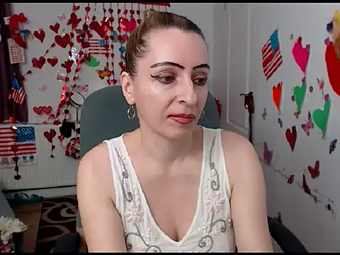 Snapshot of EvelynAngell chatting on 03/03/25, 10:06 EvelynAngell online show from 03/03/25, 10:06