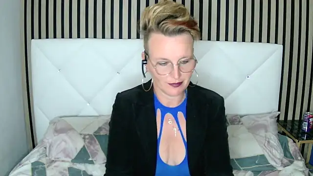 xxNoeliaxx online show from 01/07/25, 03:02